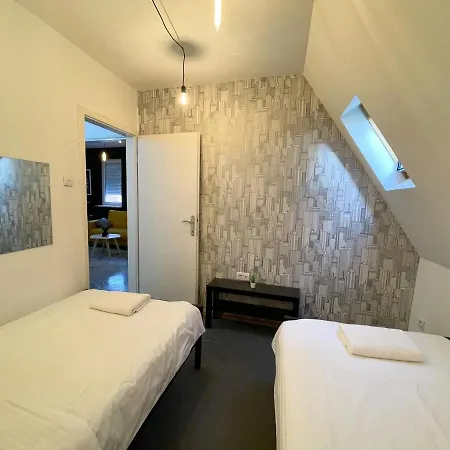 Hedonist-boulevard Stayhouse * Belgrade